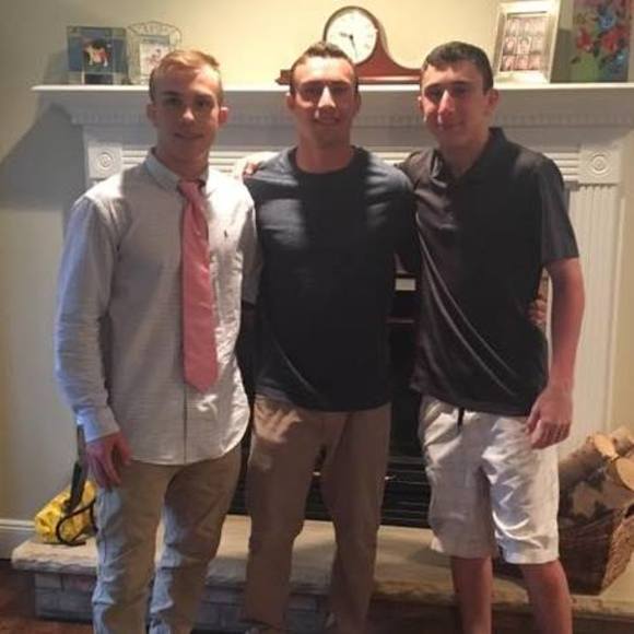 Profile Picture of Ian Berg (@ianberg22) on Poshmark