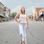 Profile Picture of Crystal Stewart Long (@crystallong.realtor) on Instagram