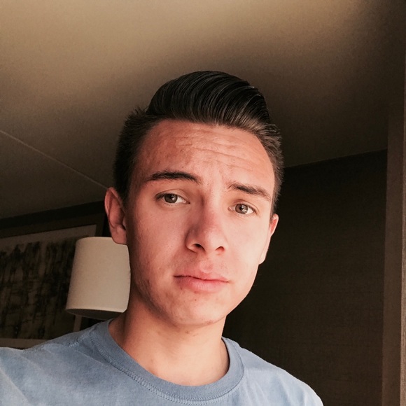 Profile Picture of Michael De wulf (@mikeyboy76) on Poshmark