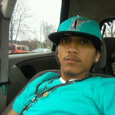 Profile Picture of Shell Rell (@mr40_cal) on Twitter