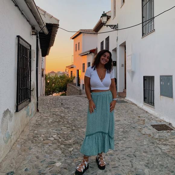 Profile Picture of Juliette Frank (@juliettefrank) on Poshmark