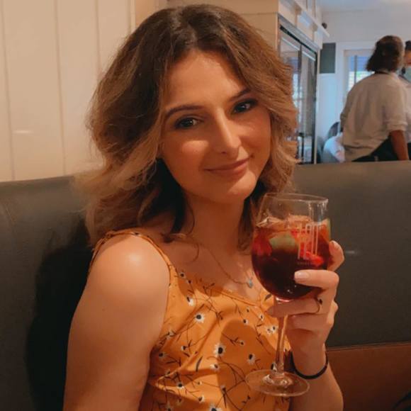 Profile Picture of Julia Herer (@jherer) on Poshmark