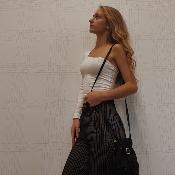 Profile Picture of Anna Maciolek (@annaelizabeth00) on Poshmark