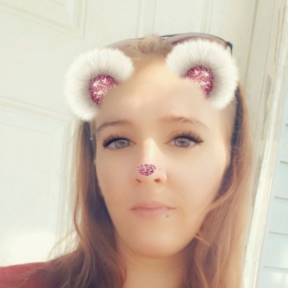 Profile Picture of Amber Jaggers (@amberjaggers) on Poshmark