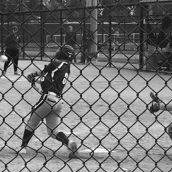 Profile Picture of Stella Summerfield (@stellasumm) on Poshmark