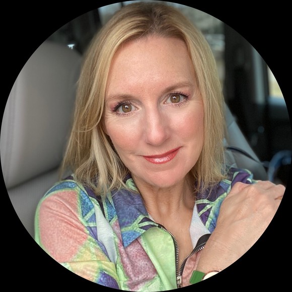 Profile Picture of Janice Weaver (@sojazzed) on Poshmark