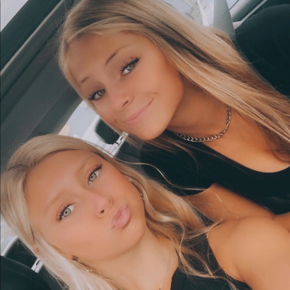 Profile Picture of Annie Pleimling (@anniepleimling) on Poshmark