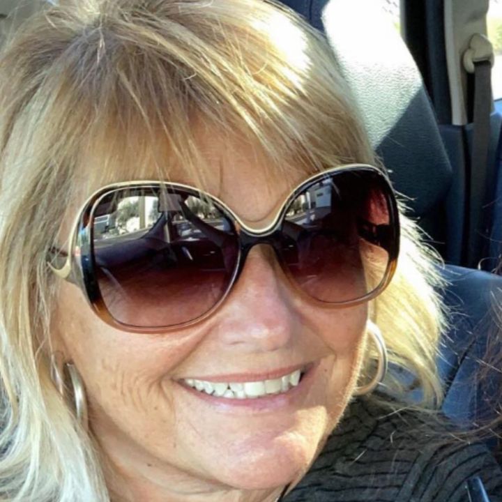 Profile Picture of Lori Quick (@loriquicks) on Tiktok