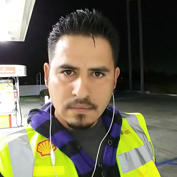 Profile Picture of Alex Hern (@@alexhern17) on Tiktok