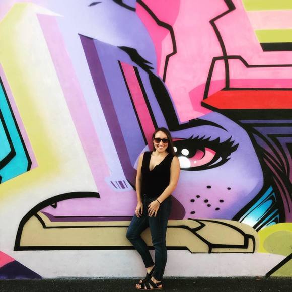 Maddy Knase - Poshmark Profile Picture of Maddy Knase (@maddyknase) on Poshmark