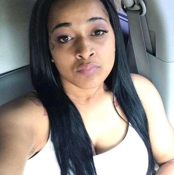 Profile Picture of Sysamelia Gagnard (@sysamelia2163) on Poshmark