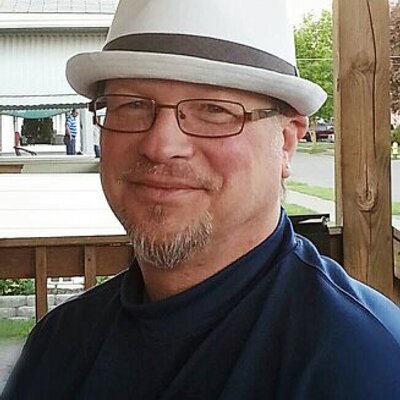 Profile Picture of Bob McIntosh-Gahring (@BGahring) on Twitter