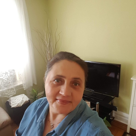 Profile Picture of Grazyna Swiecka (@swieckagrazyna) on Poshmark