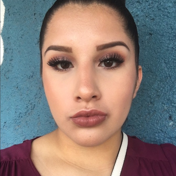 Profile Picture of Daisy Sanchez (@daisysanchez123) on Poshmark