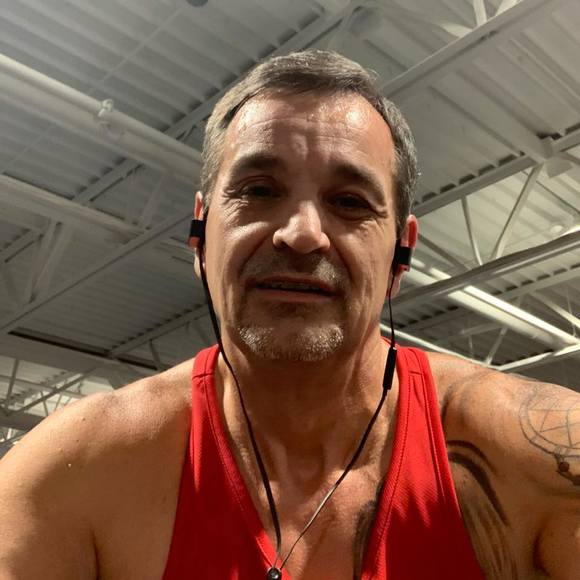 Profile Picture of Dale Barnes (@dabarn) on Poshmark