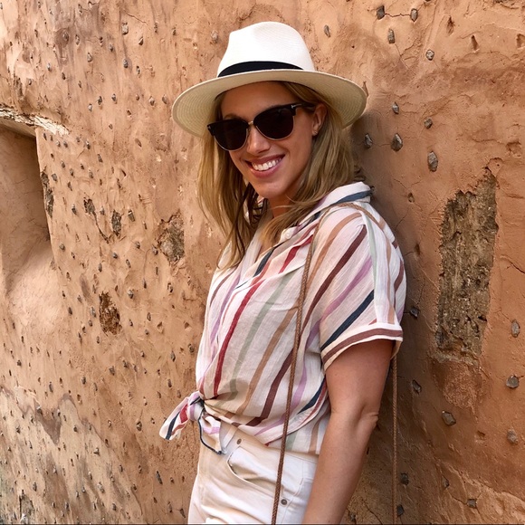 Profile Picture of Amanda Perring trivison (@aperrtriv) on Poshmark