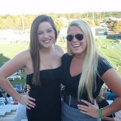 Profile Picture of Elizabeth Wyatt (@ewyatt92) on Twitter