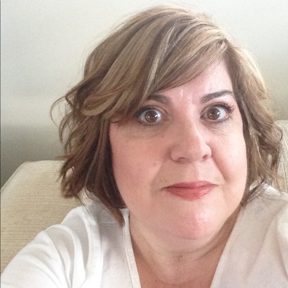 Profile Picture of Sharron Bursey (@burseysharron) on Poshmark