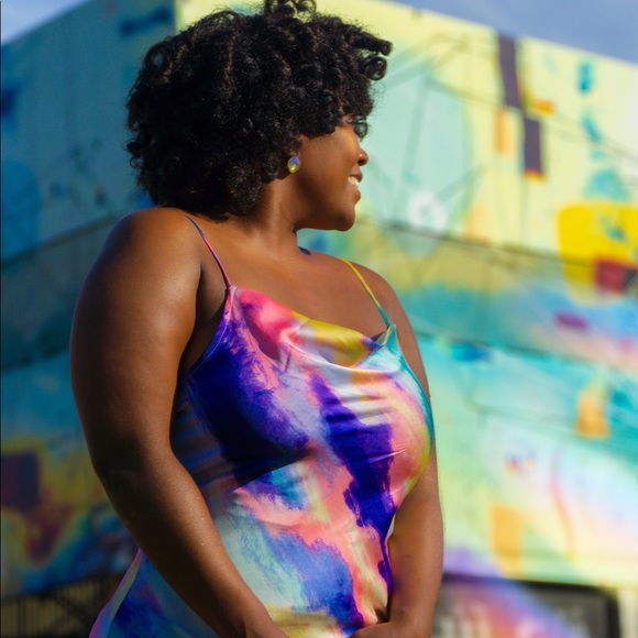 Profile Picture of Danielle Calloway (@1202vintage) on Poshmark