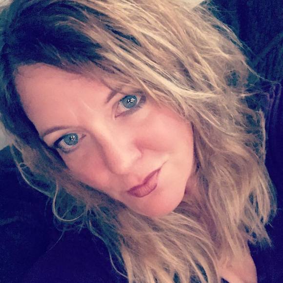 Profile Picture of Milane Marolf (@milanemarolf) on Poshmark