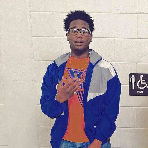 Profile Picture of Malik Robertson (@kingmalik97) on Poshmark