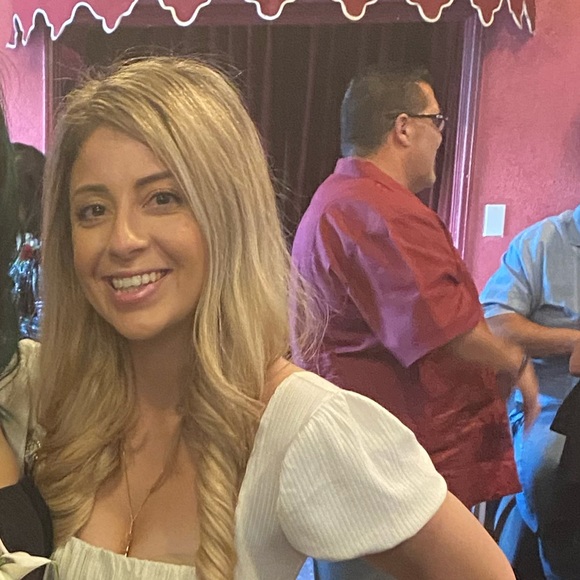 Nadia Barricella - Poshmark Profile Picture of Nadia Barricella (@n_barricella) on Poshmark