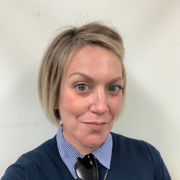 Profile Picture of Raina Mitchell (@rainadoe) on Poshmark