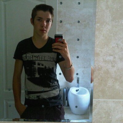 Profile Picture of Ben Wicks (@Benwicks95) on Twitter