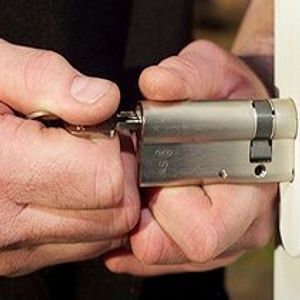 Profile Picture of Michael Pelayo Grijalva (@cerrajeroburriana) on Myspace