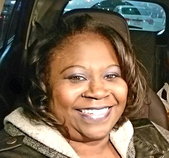 Profile Picture of Sandra Robinson (@sandiedee357) on Poshmark