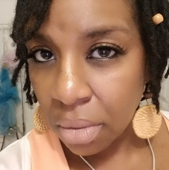 Profile Picture of Tia Franklin-gales (@queentia32) on Poshmark