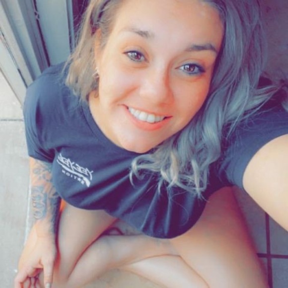 Profile Picture of Amanda Hecox (@amanda_hecox) on Poshmark