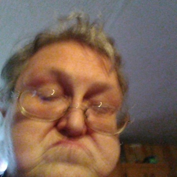 Profile Picture of Carol Williamson (@carolwilliam548) on Poshmark