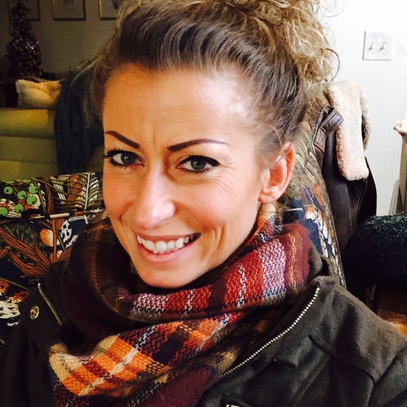 Profile Picture of Rebecca Hogan (@beccah1207) on Poshmark