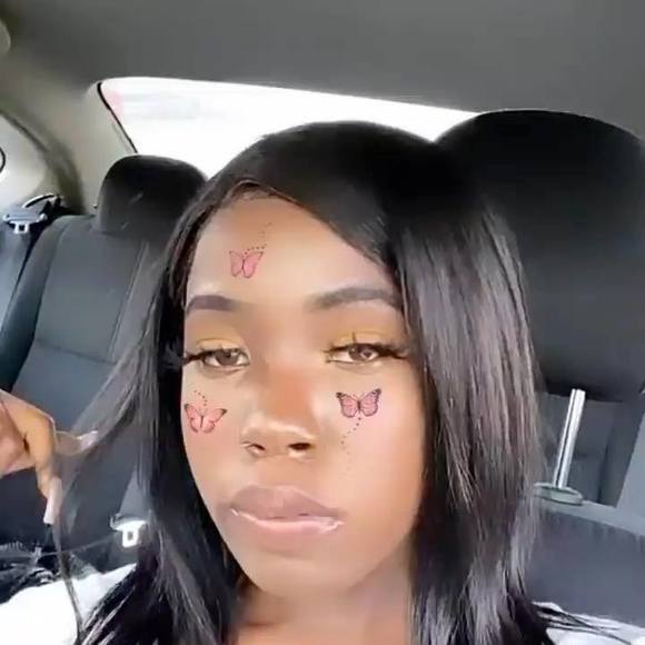 Profile Picture of Monique Rochelle (@moniquehill1997) on Poshmark