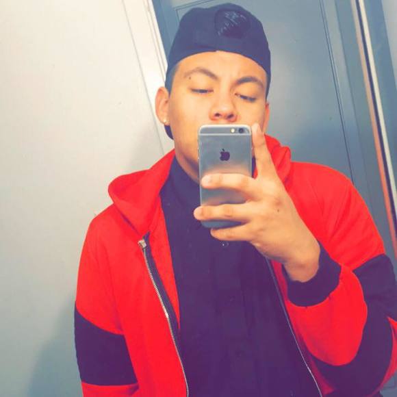 Profile Picture of Javier Sánchez (@kelvinreyez51) on Poshmark