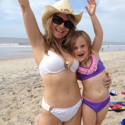 Profile Picture of Tammie Hicks Clark (@aceofbass64) on Twitter