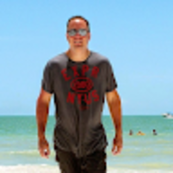 Profile Picture of Bob Combs (@robertfcombsjr) on Poshmark