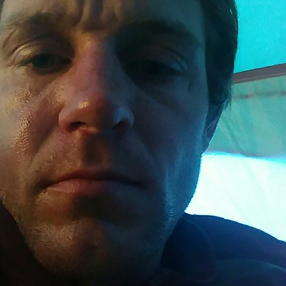 Profile Picture of Carlton Conaway (@carlton1985) on Poshmark