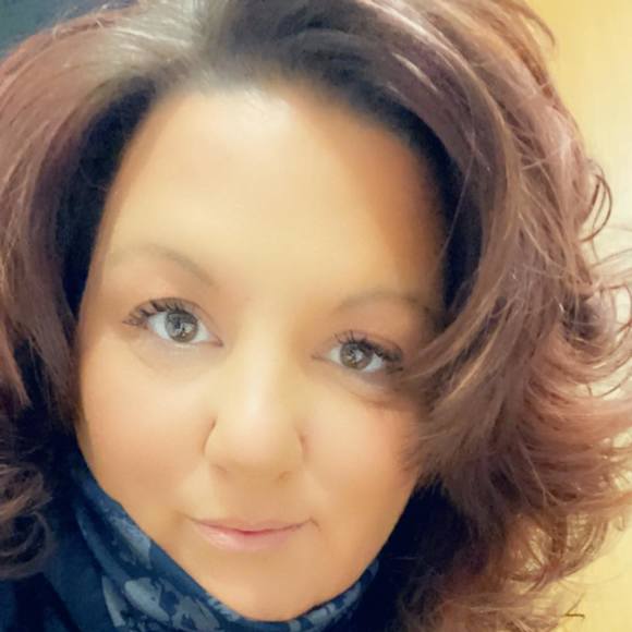 Kristen Heston - Poshmark Profile Picture of Kristen Heston (@kdh1273) on Poshmark