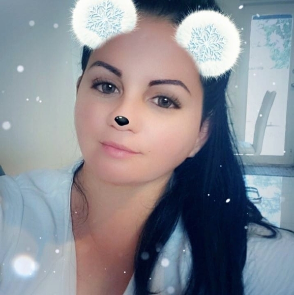 Profile Picture of Sofia Danza (@yaliesy_roche) on Poshmark