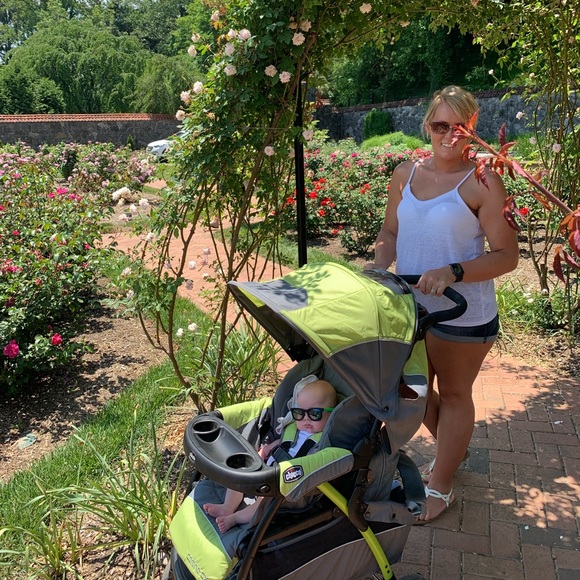 Profile Picture of Kayla Hoglen (@mamabear0619908) on Poshmark