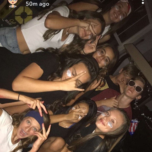 Profile Picture of Arianna Caffarelli (@aricaff27) on Poshmark