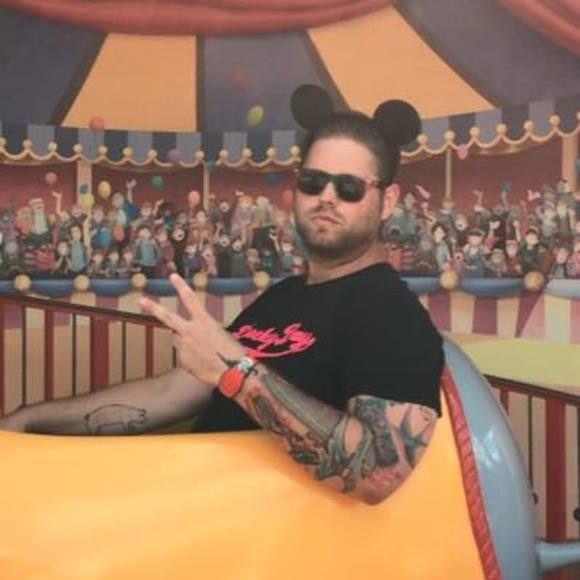 Profile Picture of Matt Stovey (@mattstovey) on Poshmark