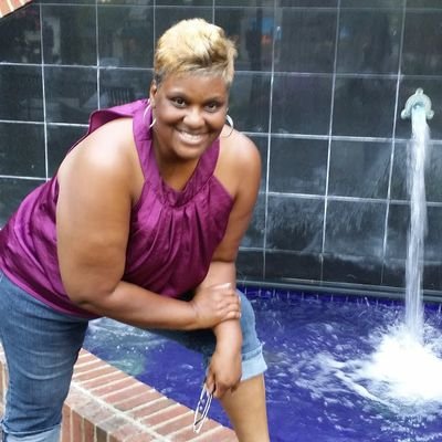 Profile Picture of Donna Pettigrew (@phillygirl722) on Twitter