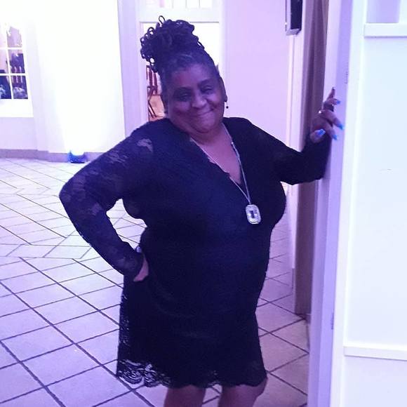 Profile Picture of Sabrina Nicholas (@bombay70) on Poshmark