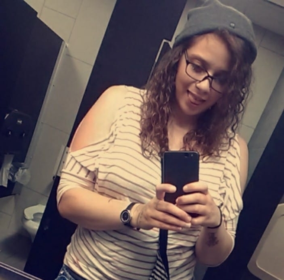 Profile Picture of Becca Hemmelman (@beccahemmelman) on Poshmark