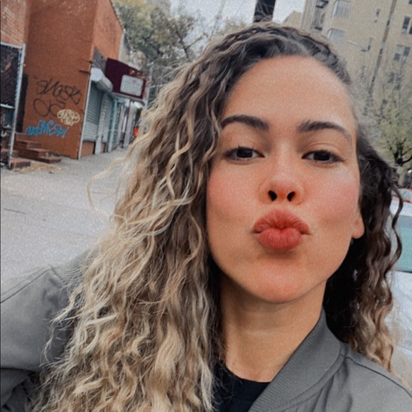 Profile Picture of Sencillamente Manuela (@manuelan) on Poshmark