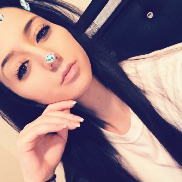 Profile Picture of Katelyn Scott (@katelyn_xoxxx) on Poshmark