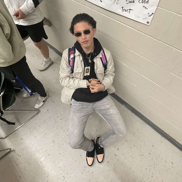 Profile Picture of Jared Santos (@jkingsantos2) on Poshmark